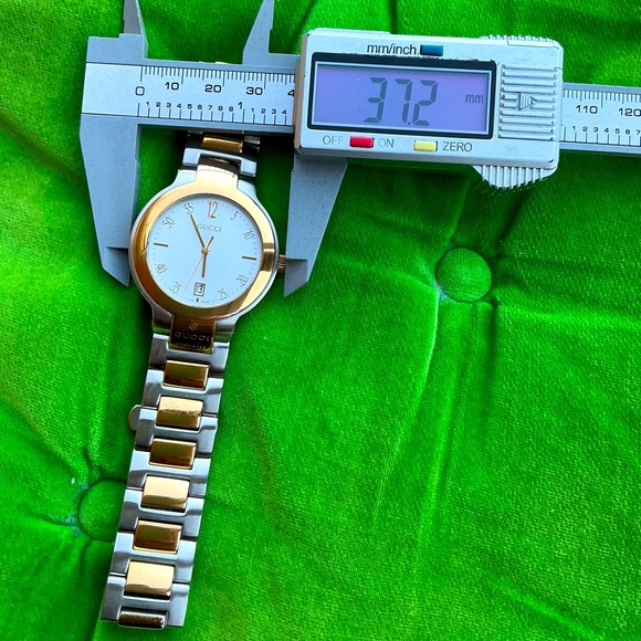Authentic GUCCI DRESS watch🧡🤍🧡 - Picture 8 of 16